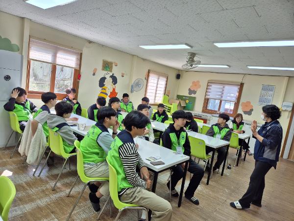 느티나무봉사단 4월 봉사활동 실시(3학년)